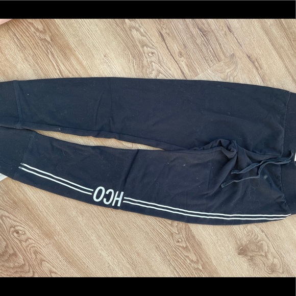 Hollister sweatpants - Picture 2 of 4